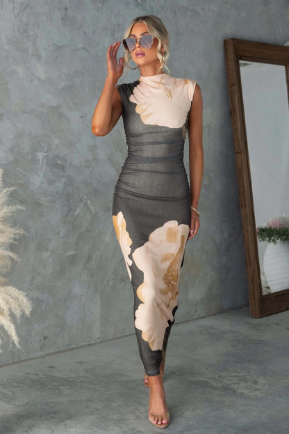 Vestido Diva - Elegancia y pintura sobre tela