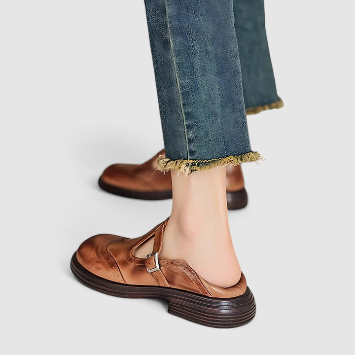 Zapatos de piel con correa en T para mujer