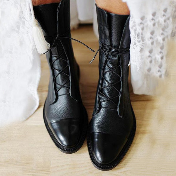Botas de Cuero con Punta de Charol | Sara™