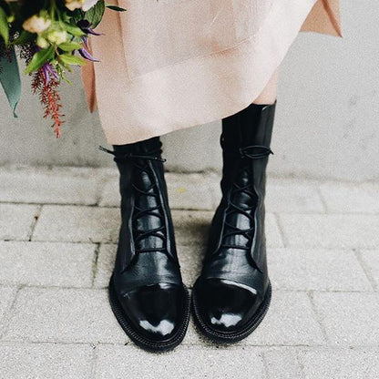 Botas de Cuero con Punta de Charol | Sara™