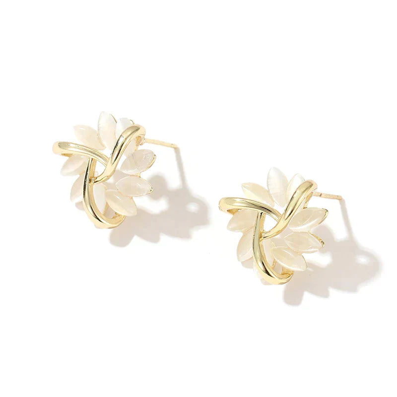 Pendientes de aro con flores de ópalo en oro