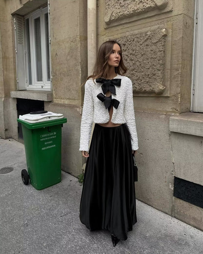Ava: Blazer Corto con Lentejuelas y Lazo