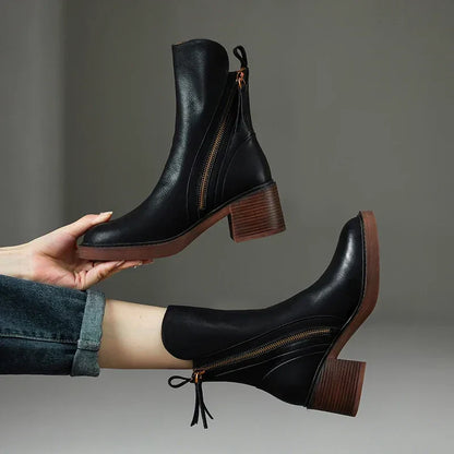 Botas de Cuero con Tacón Medio | Luxe™