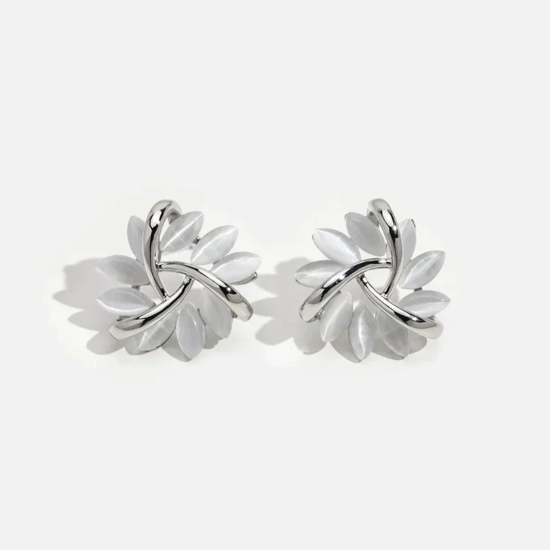 Pendientes de aro con flores de ópalo en oro