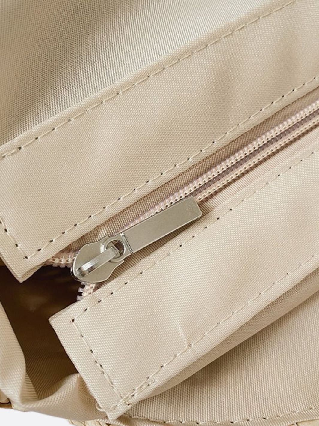 Bolso Redondo de Paja con Solapa Étnica